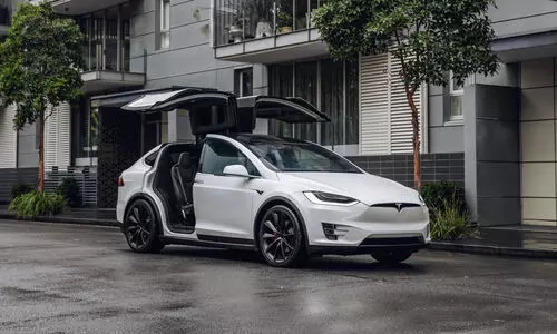 Tesla crash kills 2 in US, police say no one was driving