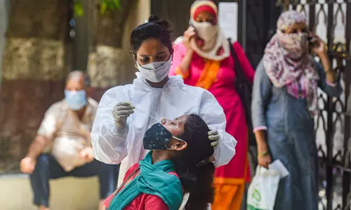 India records 25,166 new COVID-19 cases, 437 deaths