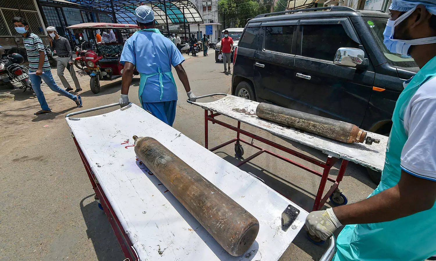 COVID-19 surge: Fresh supply of medical oxygen sent to some govt, private hospitals in Delhi