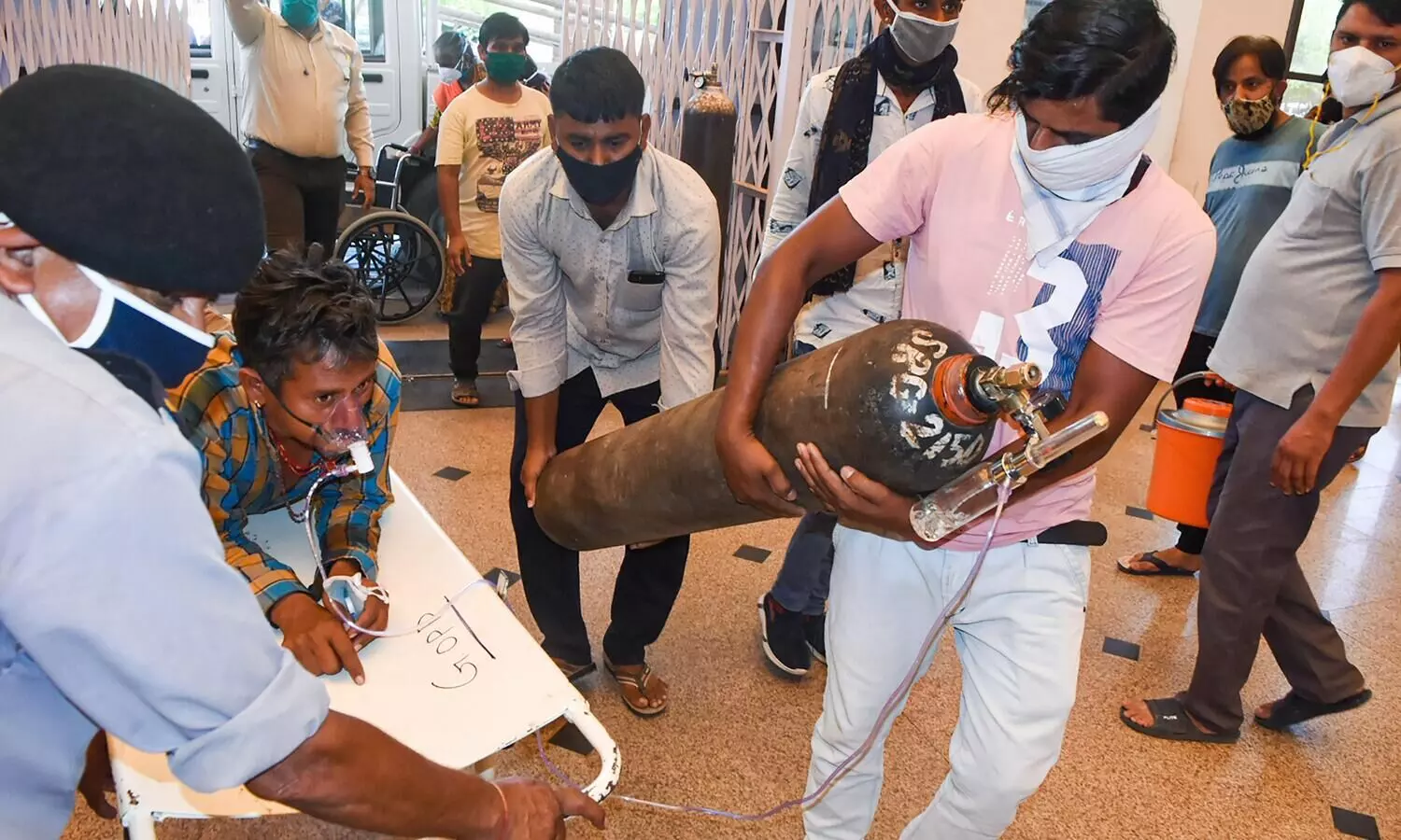 Left with no option, hospitals in Delhi forced to use back up stock amid severe oxygen crisis