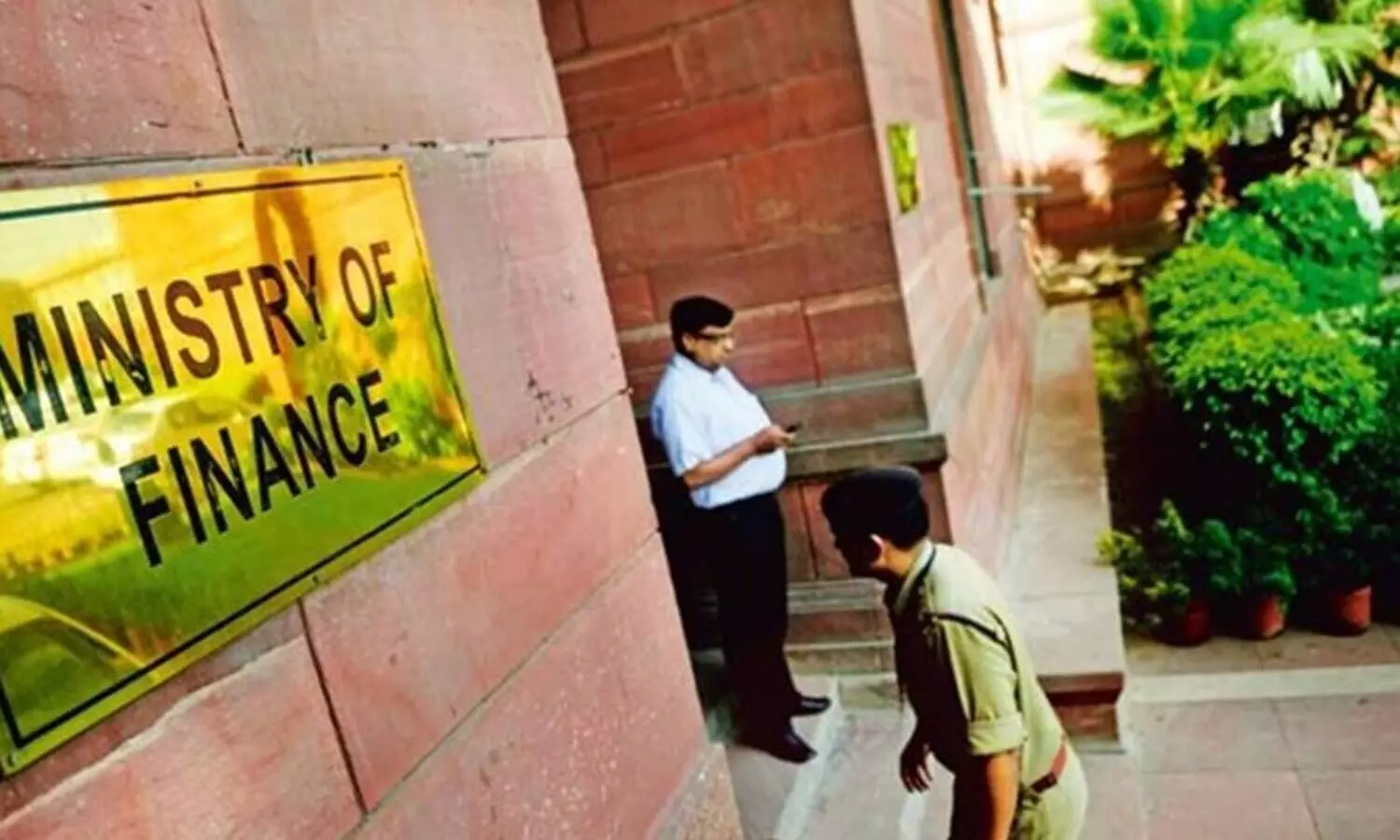 Govt advances grant of Rs 8923.8 cr to Panchayats for Covid relief