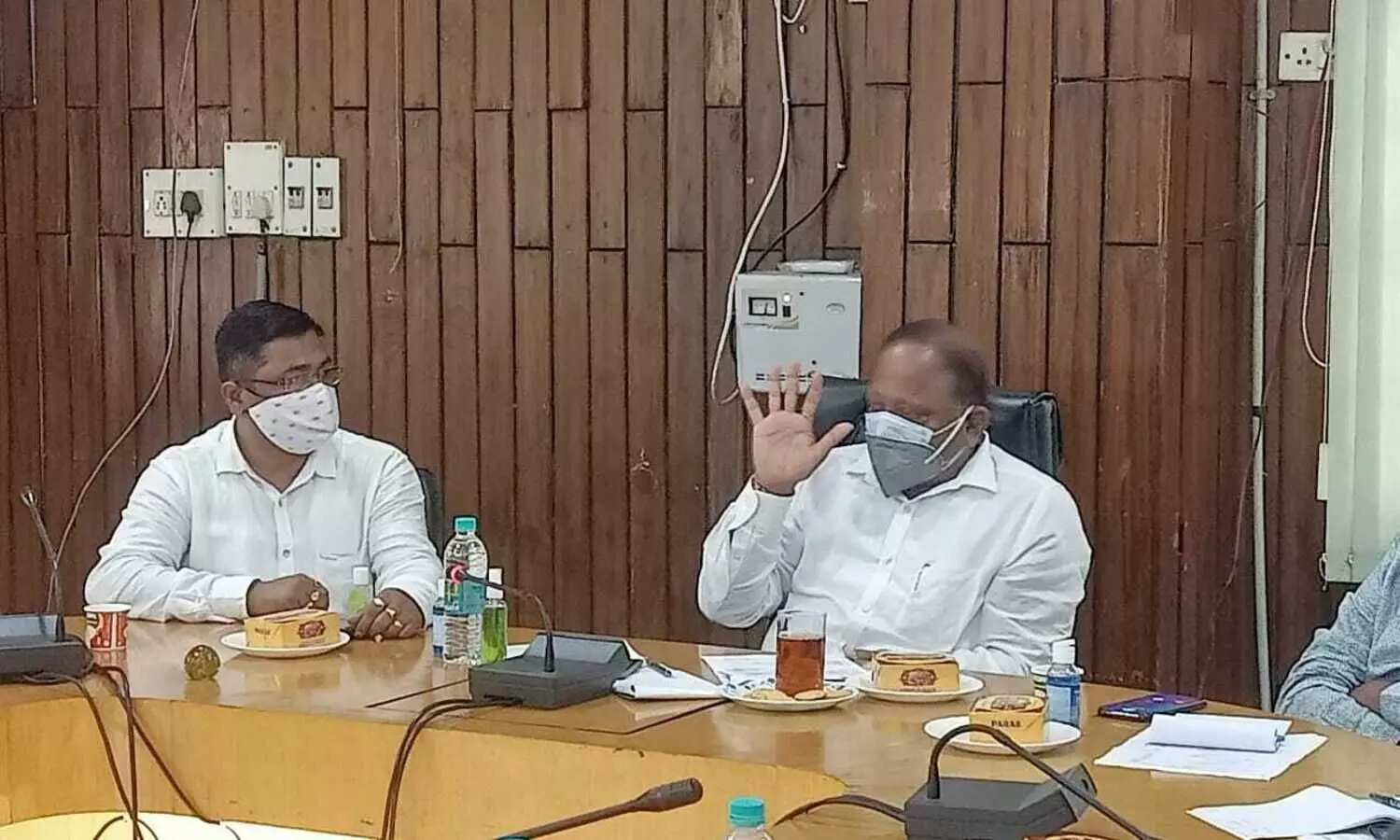 Suklabaidya reviews COVID-19 situation in Barak Valley