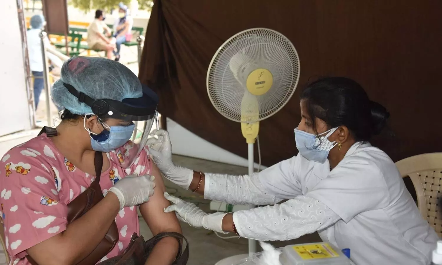 Global Covid-19 caseload tops 163.9 million