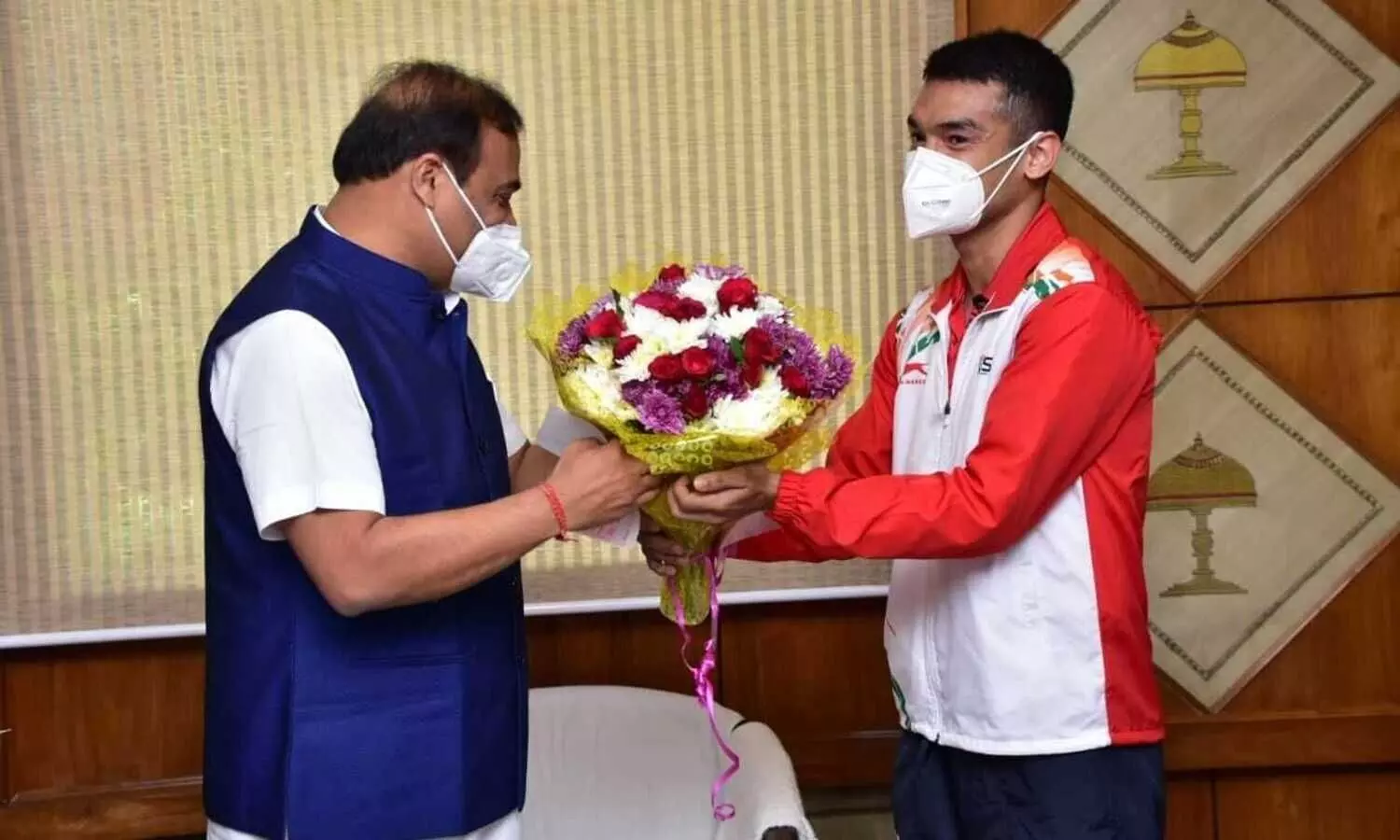 Boxer Shiva Thapa calls on CM