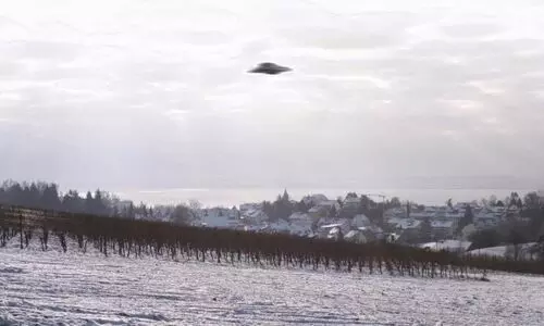 There is stuff: Enduring mysteries trail US report on UFOs