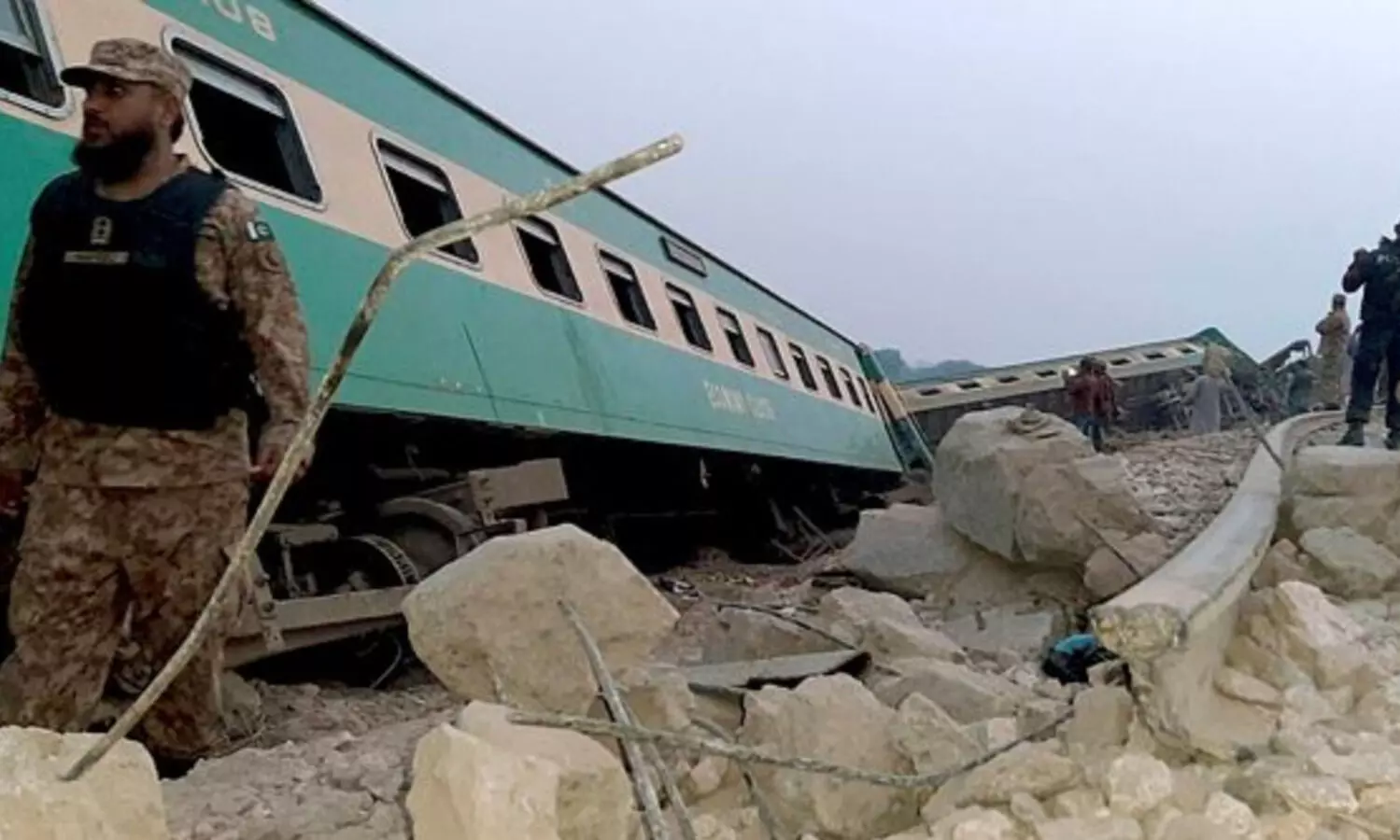 2 trains collide in Pakistan; 30 killed, 50 injured