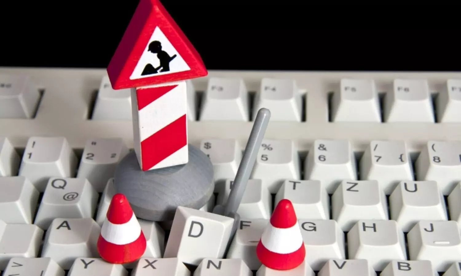 Massive global internet outage hits top news, tech websites