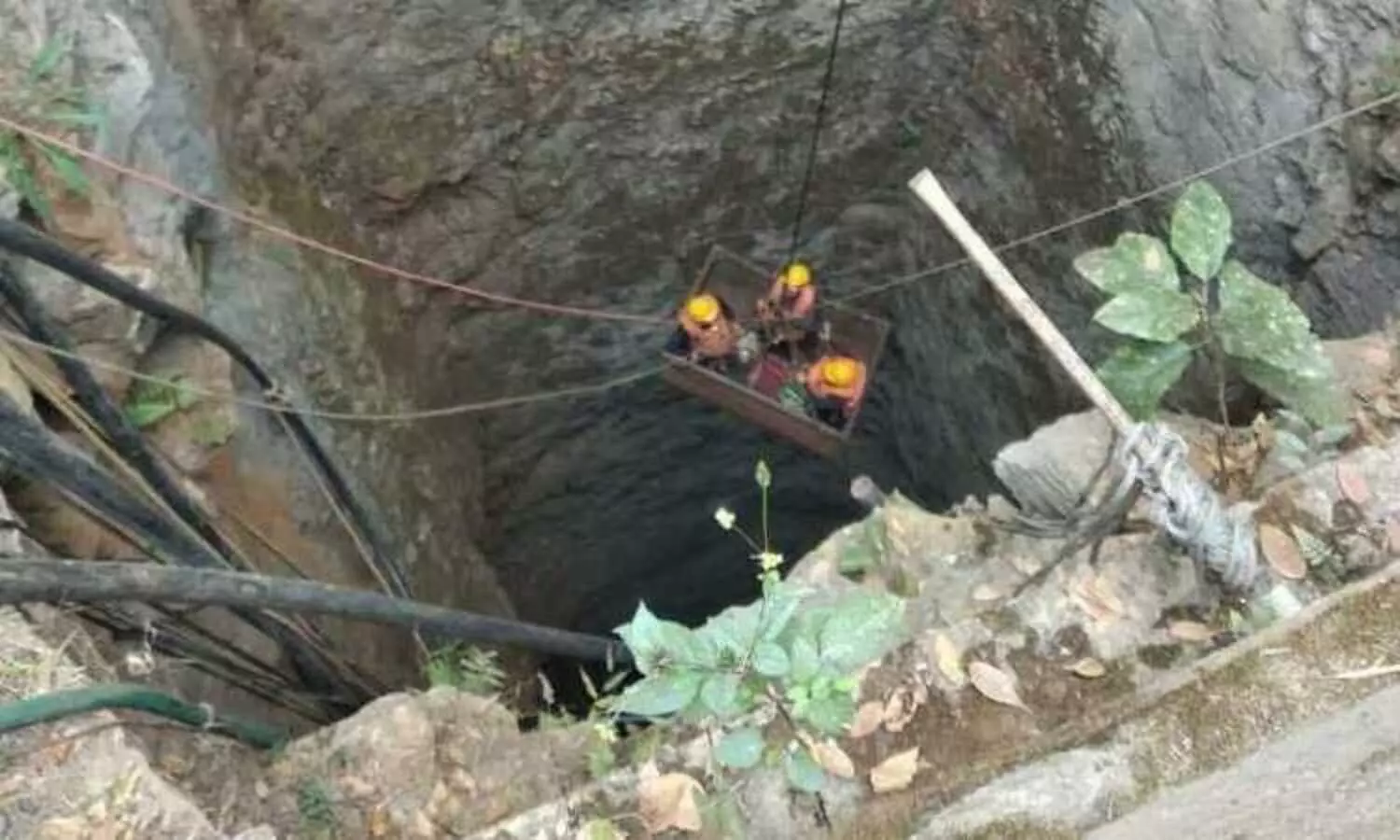 Meghalaya missing miners: State govt asks Centre for Navy divers