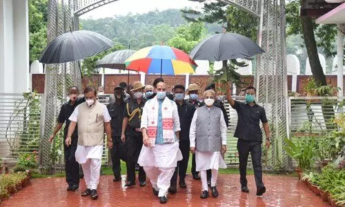 Union Minister Rajnath Singh visits Kamakhya Temple in Assam