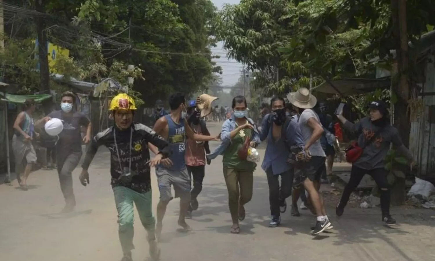 8 armed men arrested, 8 dead in Myanmar clashes