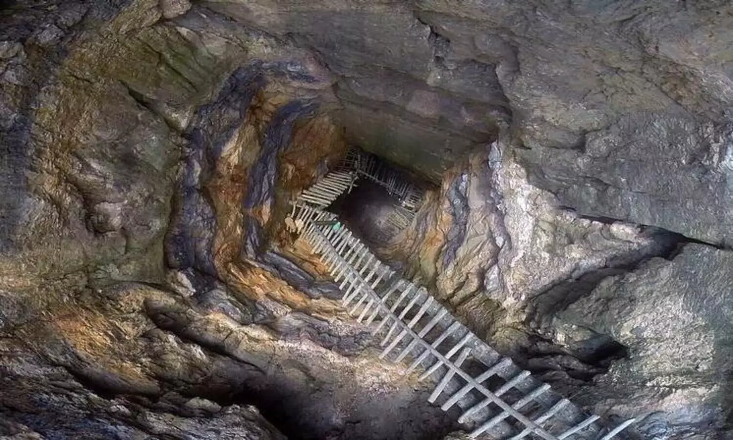 Third body fished out from flooded coal mine in Meghalaya