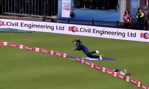 Harleens jaw-dropping catch dwarfs Indias loss