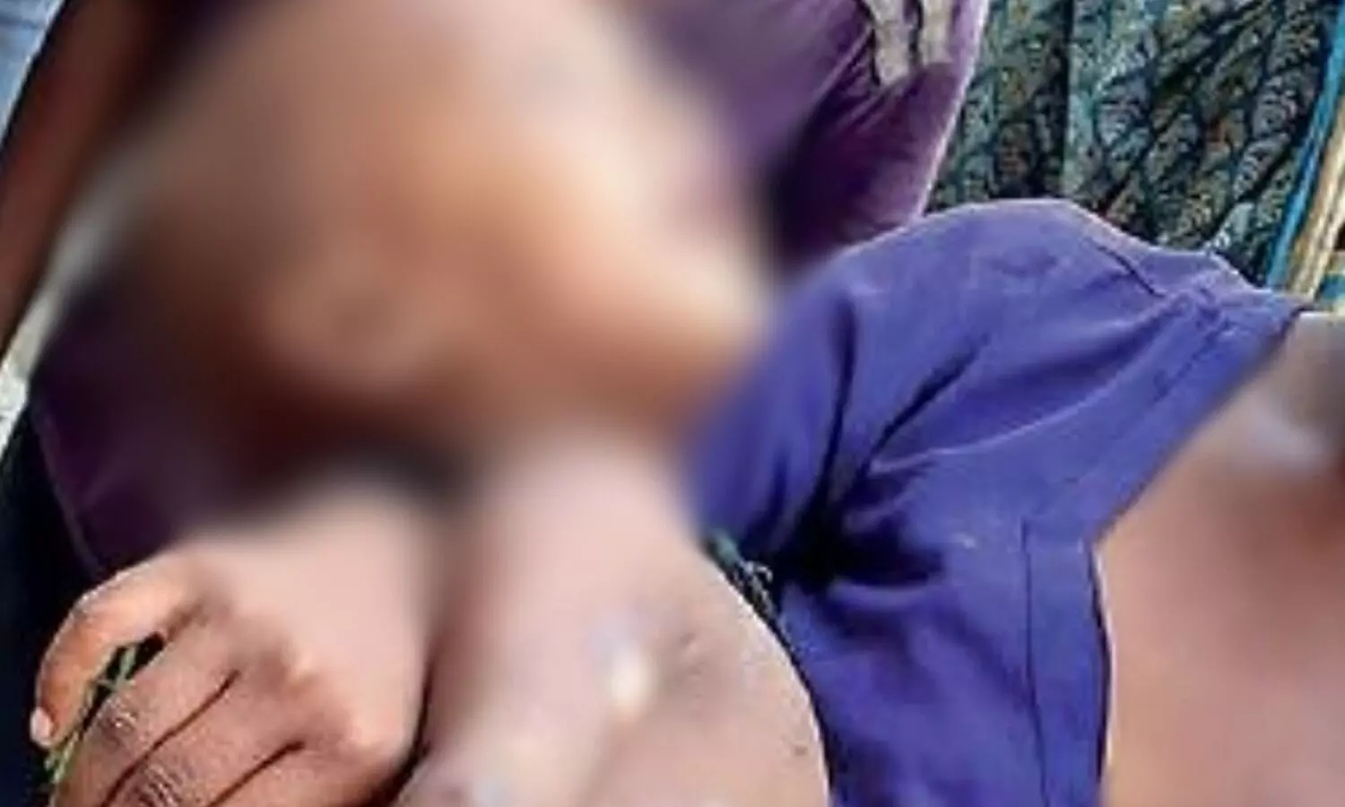 Child gets burn injuries as cop kicks at pressure cooker