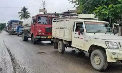 Road blocked in Assam-Tripura bordering Lowairpoa
