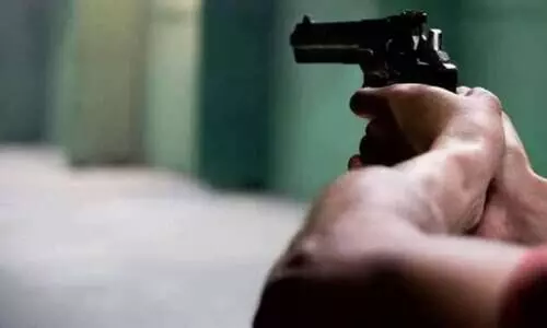 Chain snatcher robs woman at gun point in Guwahati