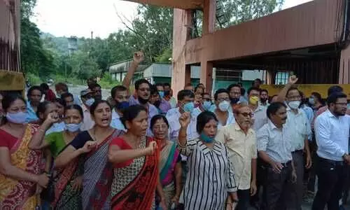 Protest against eviction notice to defunct mill employees