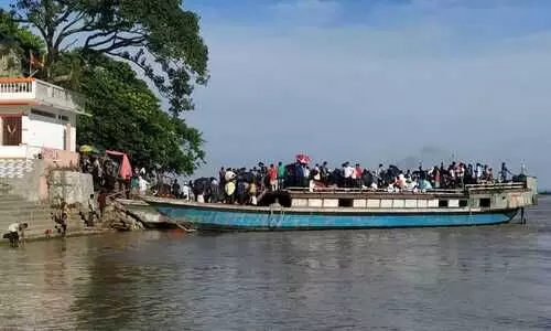 More than thousand stuck at Dhubri town over boat ban