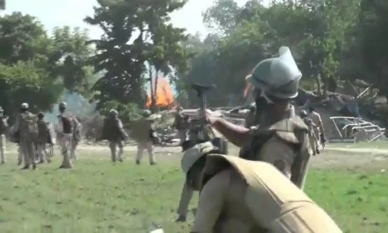 Violence in Dholpur over eviction, police firing, two died, several injured including police