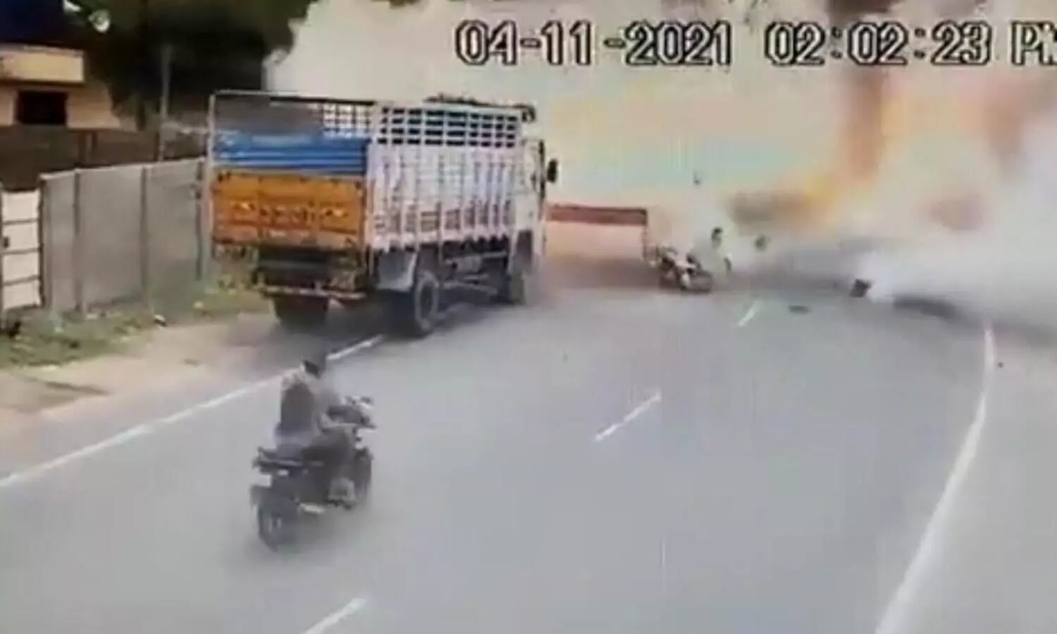 Father-son duo killed in cracker blast near Pondy