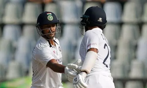 India 405 runs ahead against New Zealand by lunch on day 3