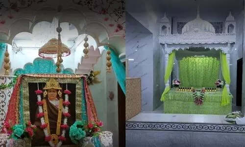 Indian Hindu pilgrims perform religious rituals in Pak shrine