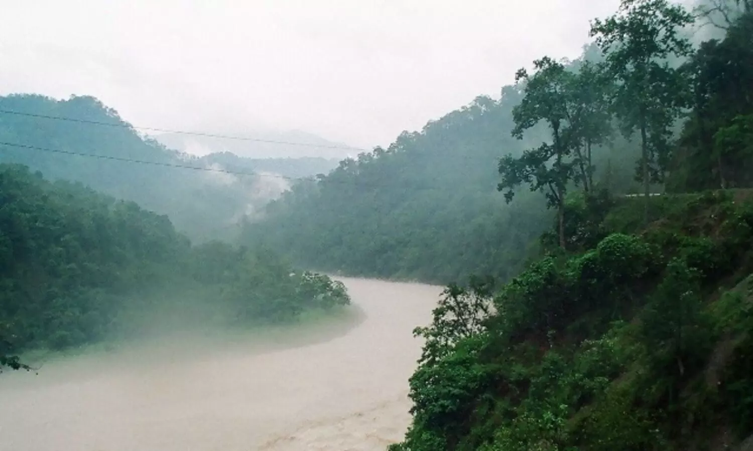 Tourist from Bihar falls into Sikkim river while clicking selfie, search op on