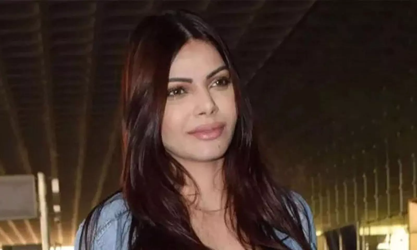 Obscene films racket: SC grants protection from arrest to Sherlyn Chopra