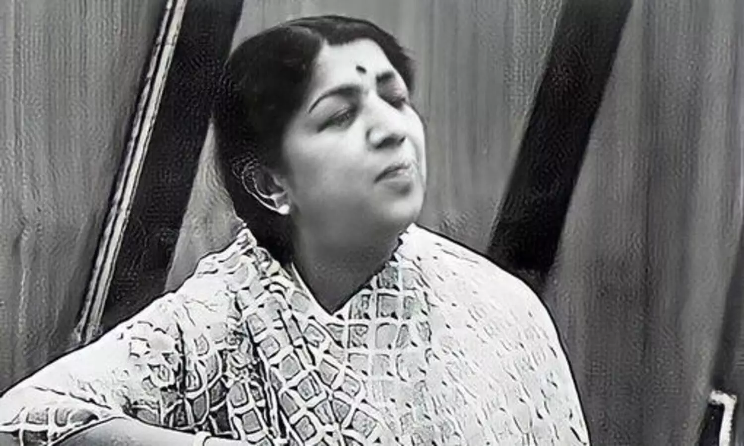 From minor acting roles to melody queen: How Lata Mangeshkar entered films