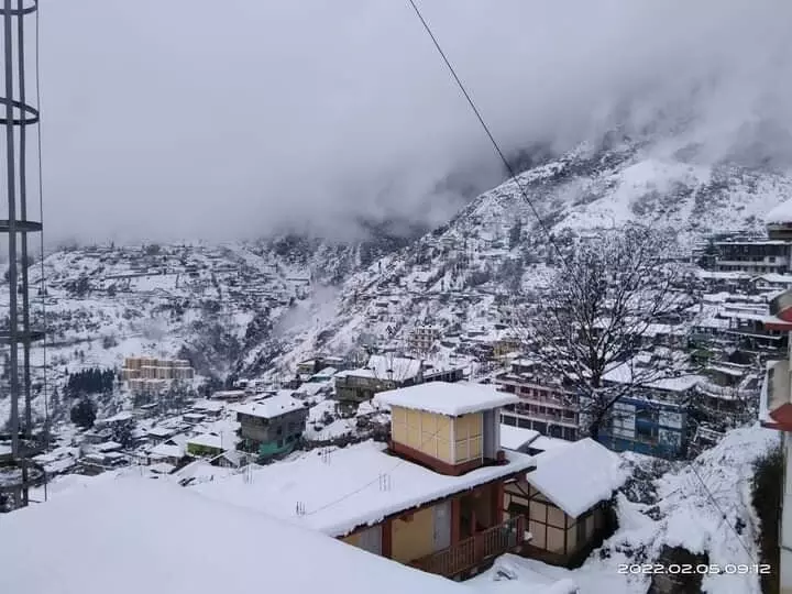 Seven Army personnel hit by avalanche in Arunachal Pradesh Seven Army personnel hit by avalanche in Arunachal Pradesh
