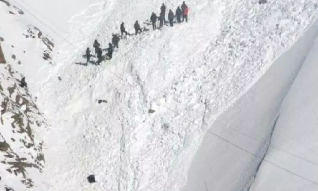 Avalanche in Arunachals Kameng region: Bodies of 7 Army personnel found Avalanche in Arunachals Kameng region: Bodies of 7 Army personnel found