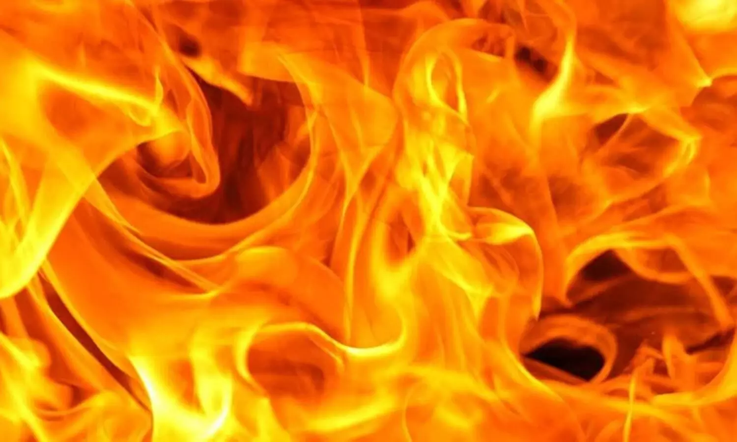 15 houses gutted after fire breaks out in Golaghat