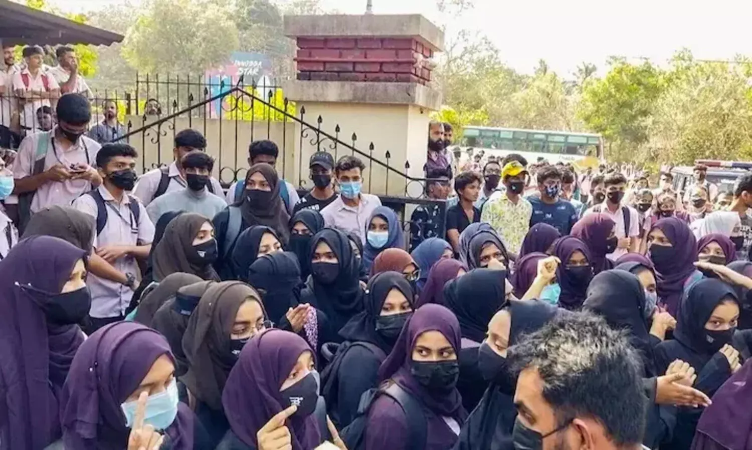 Ktaka HC upholds ban on hijab in schools & colleges, dismisses all petitions