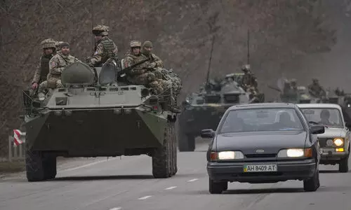 Russia presses invasion to outskirts of Ukrainian capital