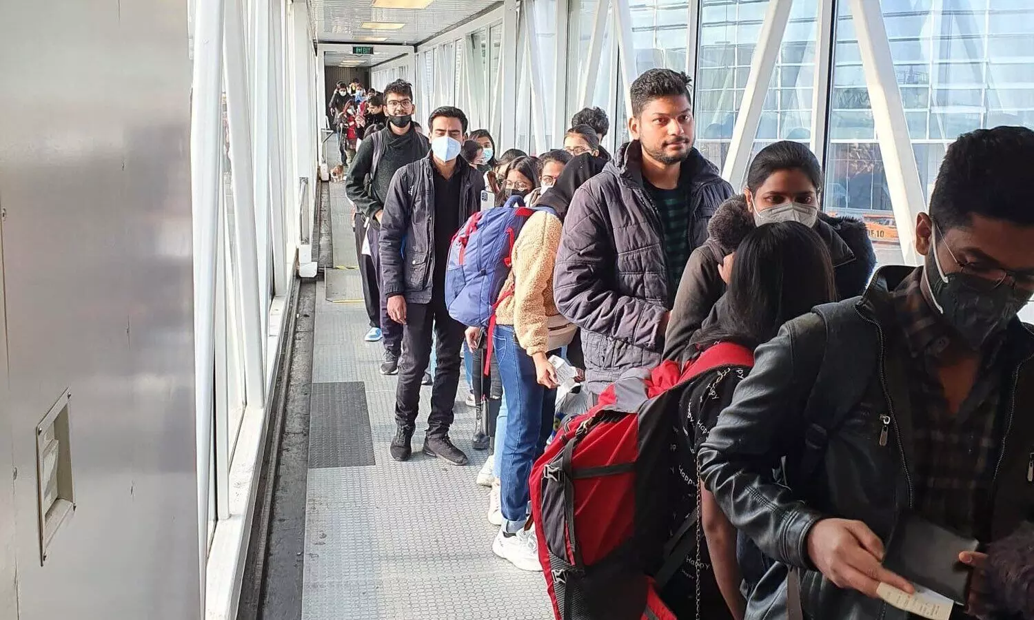 Is Indian Govt doing enough to evacuate students from Ukraine?