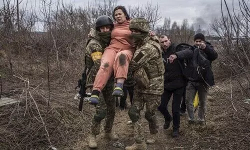 Ukraine says evacuations stall amid Russian shelling