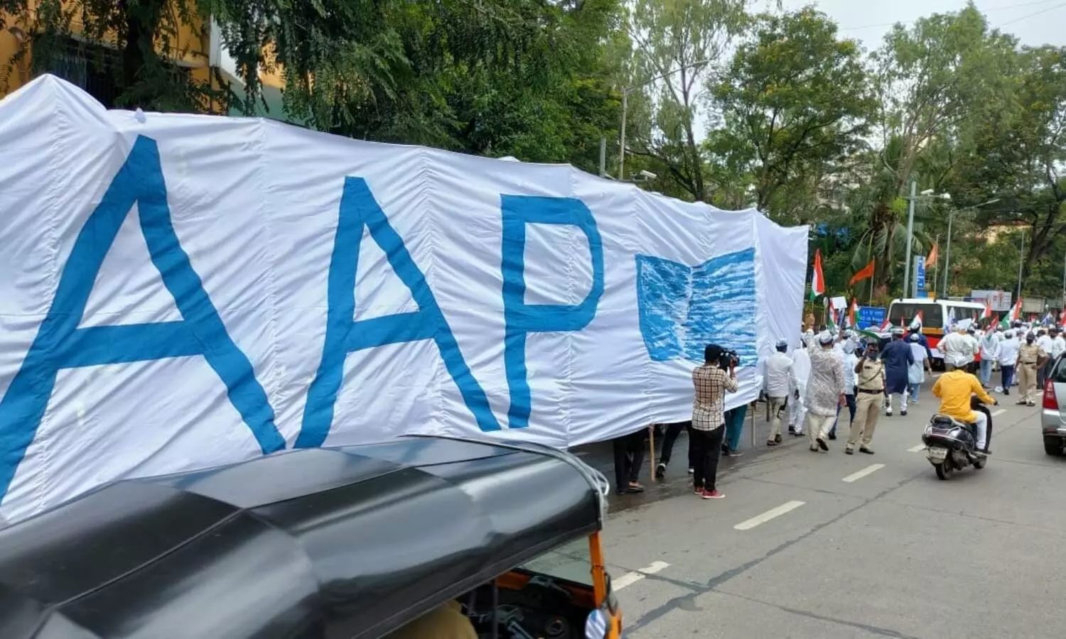 Early leads indicate AAP heads for landslide maiden win in Punjab