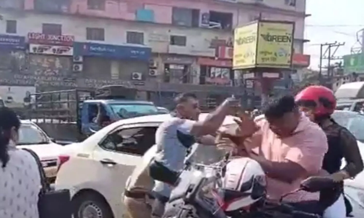 Traffic cop suspended for assaulting two-wheeler rider in Guwahati