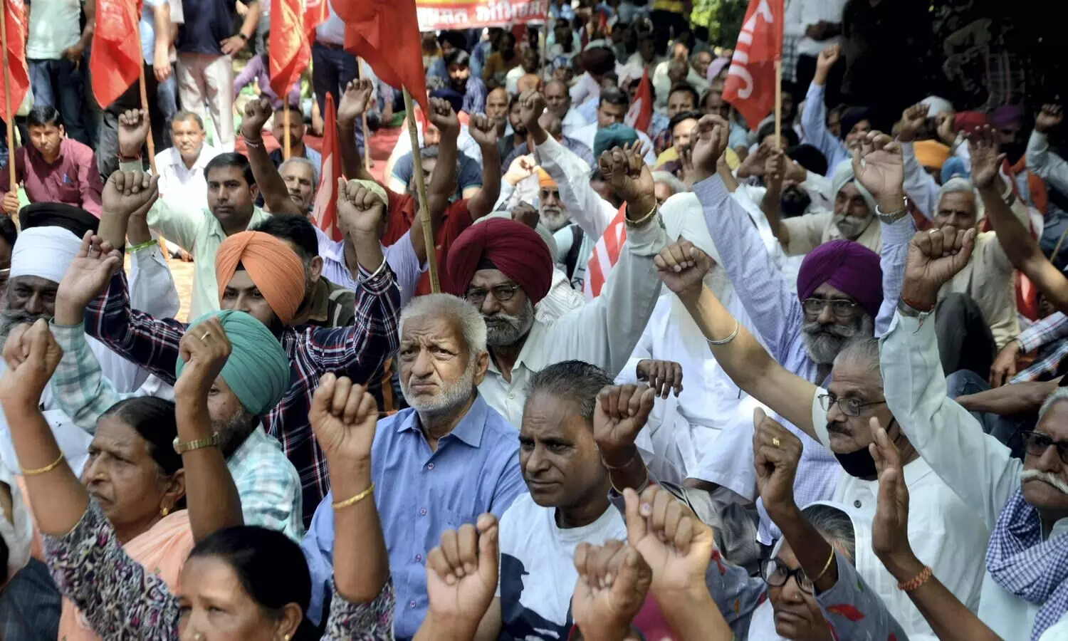 Central trade unions nationwide strike enters Day 2