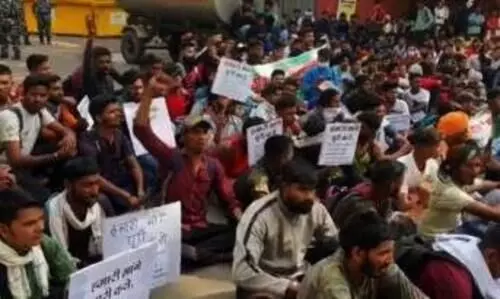 Job seekers in Armed Forces protest, demand recruitment rallies