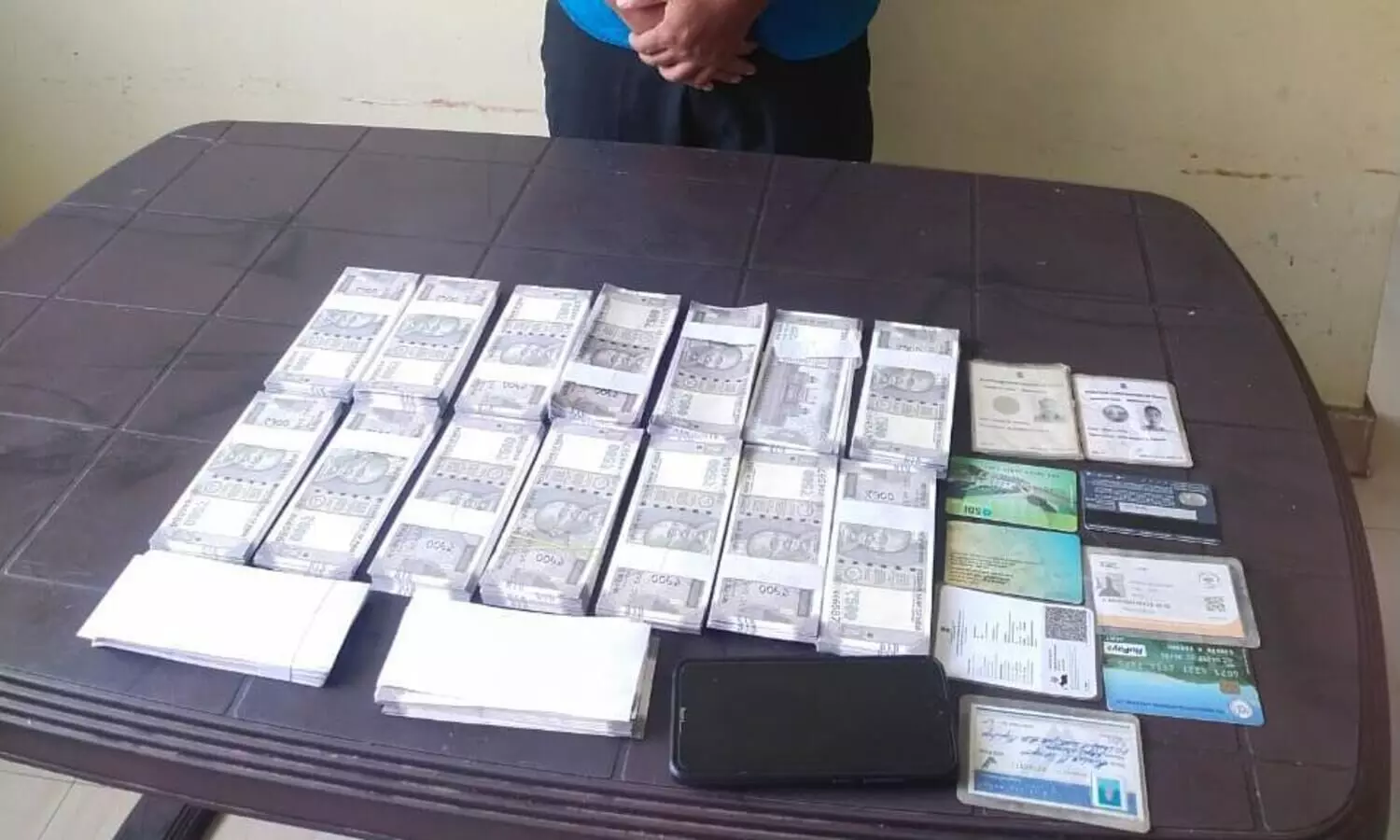 Guwahati: Cops arrest one with fake Indian currency worth Rs 7 lakhs