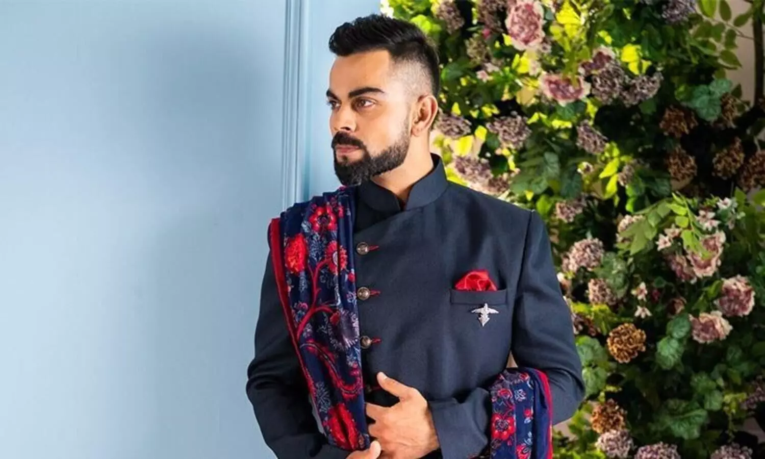 Virat Kohli hits a six with his Oo Antava dance