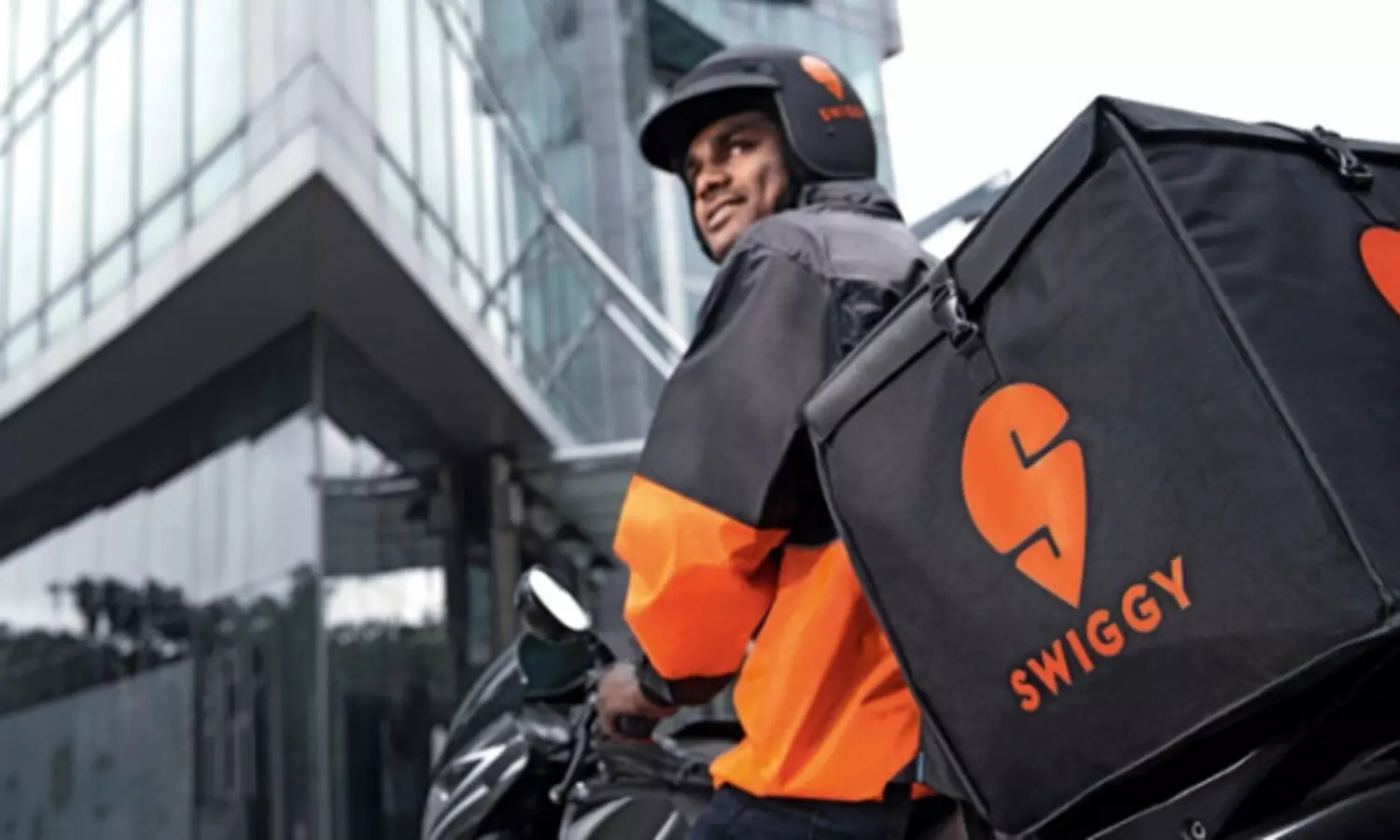 Swiggy agent books Dunzo to deliver food in Bengaluru; Dunzo responds in a filmy way