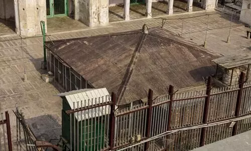 Gyanvapi case hearing deferred due to lawyers strike