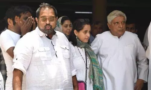 Javed Akhtar, Vishal Bhardwaj among others attend KKs funeral, bid final goodbye