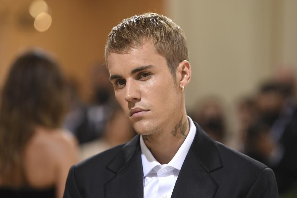 Justin Bieber Reveals Rare Disorder Behind Facial Paralysis 7984