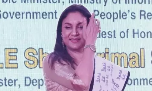 Assam CMs wife files Rs 100 cr defamation suit against Manish Sisodia