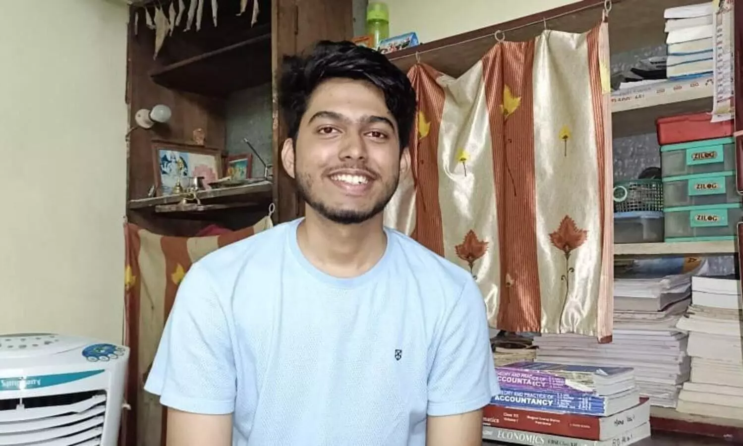 We must study for knowledge says Commerce topper Sagar Agarwal