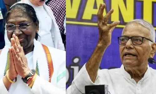 President poll: Shiv Sena may back NDAs Murmu, betray Sinha