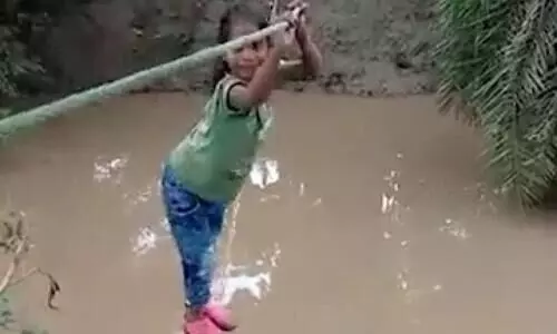 Students forced to reach school in MP dist by crossing river on ropes