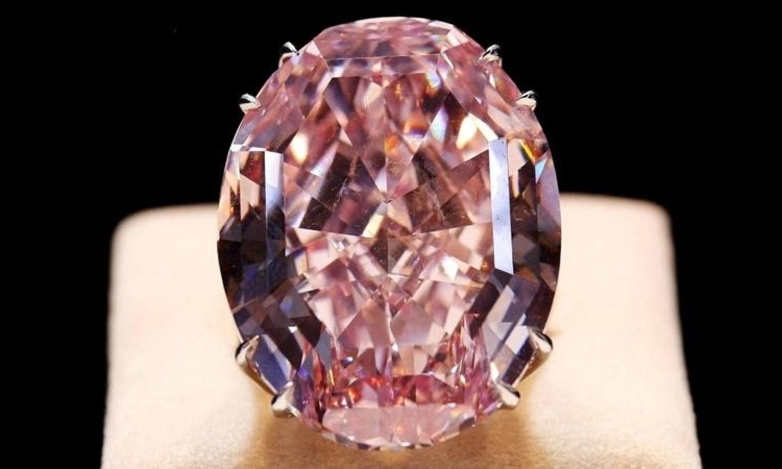 Largest pink diamond sale in the world